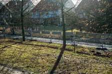 Droga dla pieszych i rowerów przy ulicy Koziej na Maślicach nabiera kształtu